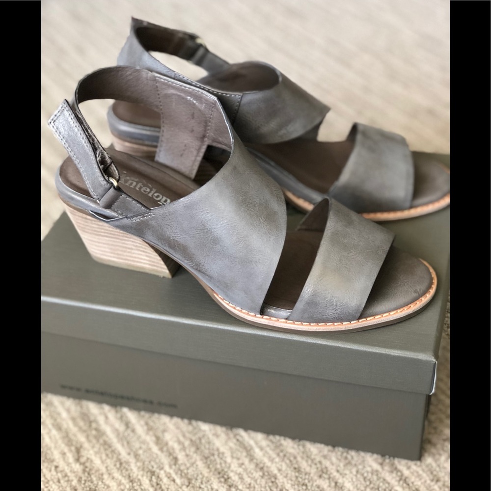 Antelope Sandals